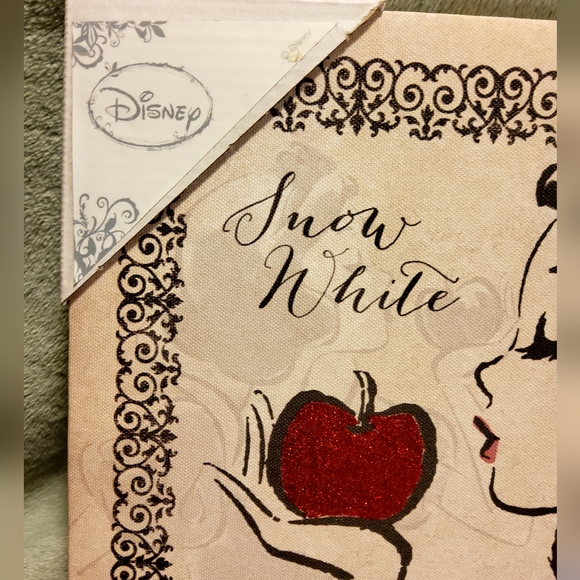 Disney Snow White Canvas Wall Art NWT - Picture 3 of 6